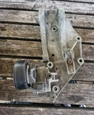 Generator/alternator bracket
