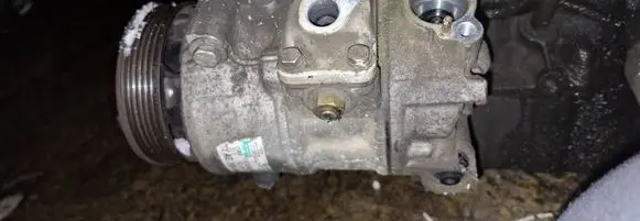 Volkswagen PASSAT B6 Air conditioning (A/C) compressor (pump) 1K0820859F
