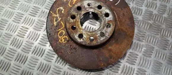 Volkswagen Golf V Front brake disc
