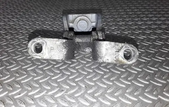 Skoda Octavia Mk2 (1Z) Tailgate/trunk/boot hinge