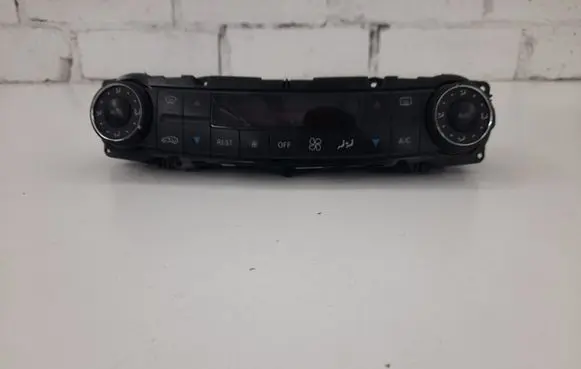 Mercedes-Benz E W211 Climate control unit 2118302190 Q00010707