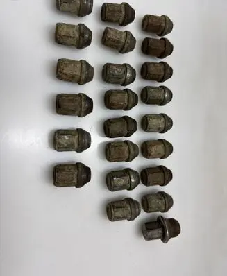 Mitsubishi Pajero Nuts/bolts 