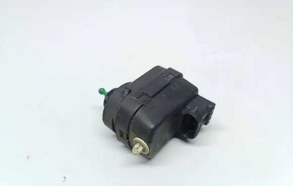 Renault Master II Headlight level adjustment motor 7700840141