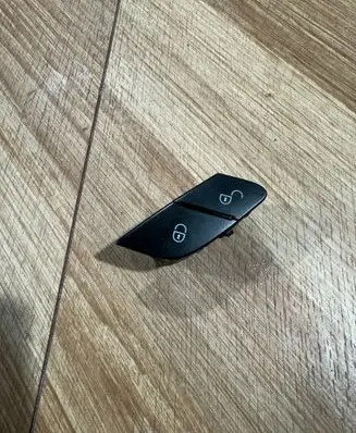 Mercedes-Benz R W251 Central locking switch button A2518200910 03078050