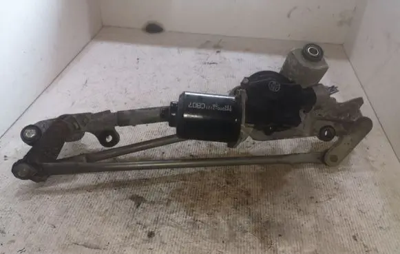Front wiper linkage and motor
