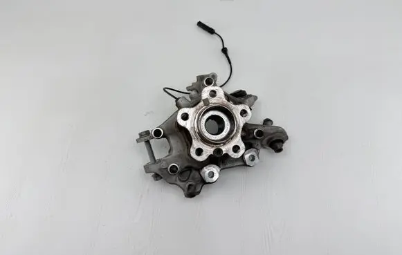 BMW 2 G42 Rear wheel hub spindle/knuckle 33306893969