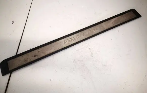 Mercedes-Benz E W211 Front sill trim cover a2116801435