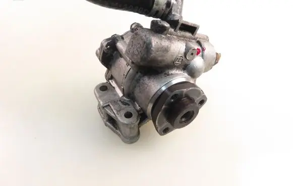 Mercedes-Benz C AMG W203 Power steering pump