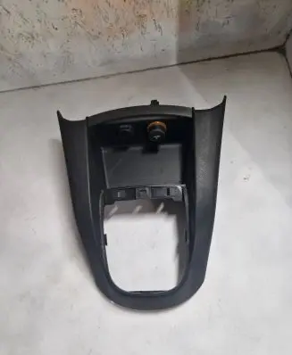 Citroen C4 II Center console 9688975177