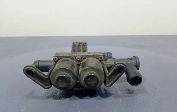 BMW 5 F10 F11 Coolant level relay 9119164