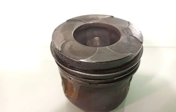 Opel Insignia A Piston 55565861