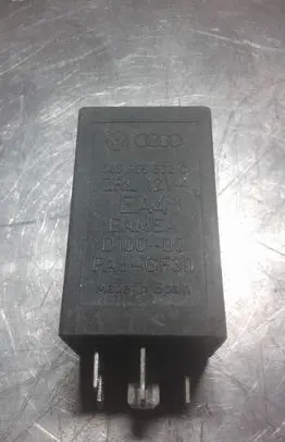 Volkswagen PASSAT B5 Other relay 443955532C D10000