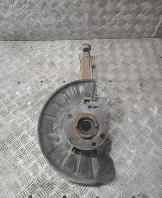Audi Q7 4L Front wheel hub spindle knuckle