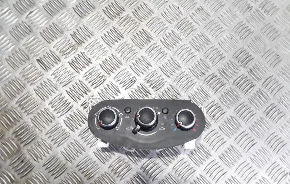 Renault Twingo III Climate control unit 00862902 86E1R