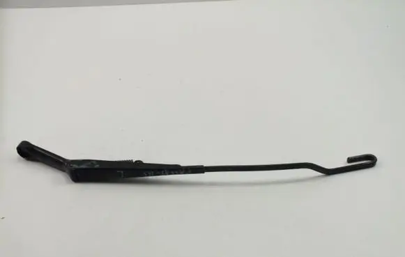 Volkswagen PASSAT B5 Front wiper blade arm 3B1955409