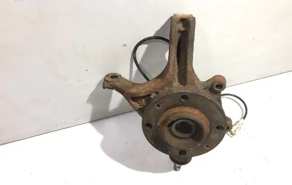 Peugeot 307 CC Front wheel hub