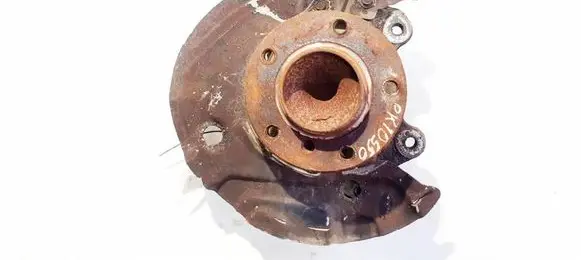 BMW 1 E81 E87 Front wheel hub