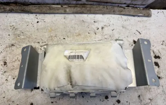 Mazda 3 I Passenger airbag
