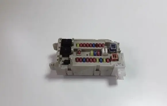 Isuzu D-Max Fuse module PPT25P5