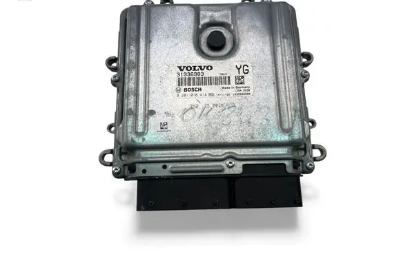 Volvo XC70 Engine control unit/module ECU 31336983 0281018414