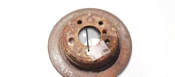 BMW 5 E39 Rear brake disc neventiliuojamas