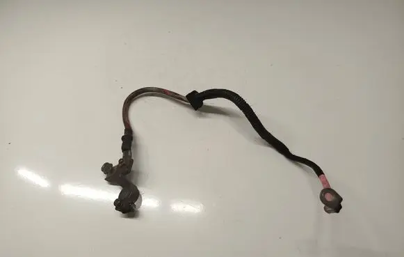 Land Rover Freelander 2 - LR2 Positive cable (battery)