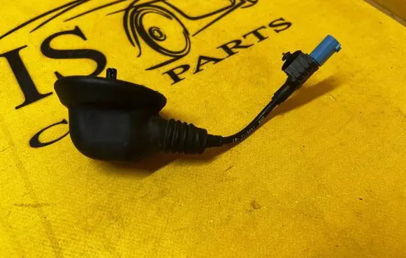 BMW M5 F90 Rear air suspension level height sensor 31307856917 7856917 31312284048