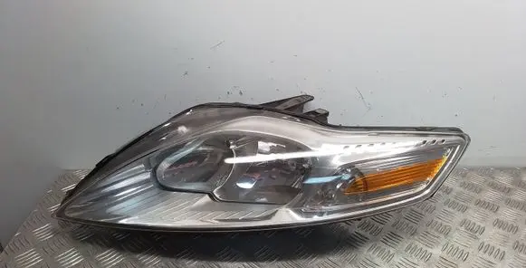 Ford Mondeo MK IV Headlight/headlamp