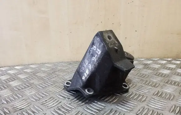 Audi A6 S6 C4 4A Gearbox mounting bracket 4A0399114F