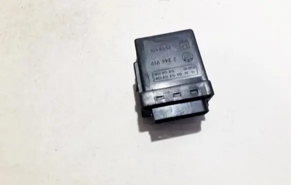 BMW 5 E39 Glow plug pre-heat relay 2246919 72rb510