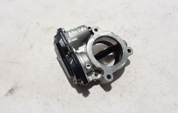 Volvo XC60 Throttle valve 32223833