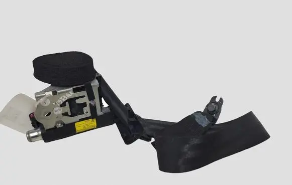 Volvo S60 Rear seatbelt 39800454 34068573 061174