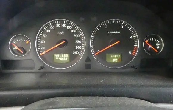 Speedometer (instrument cluster)
