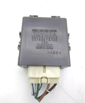 Toyota Avensis T270 Door control unit/module 8597020020