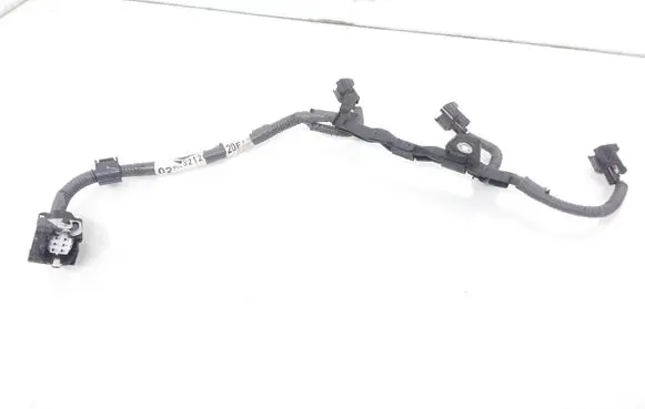 Lexus RX 450H Fuel injector wires 8212648020