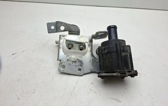 Volvo XC90 Electric auxiliary coolant/water pump 31657307 374121000