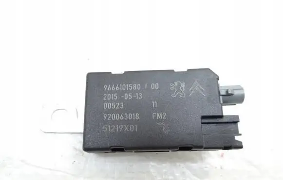 Peugeot 508 Antenna control unit 9666101580