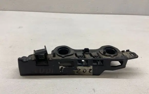 Audi A6 S6 C8 4K Front bumper mounting bracket 4k0807283