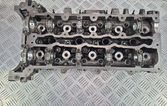 Mercedes-Benz Sprinter W906 Engine head R6510160201