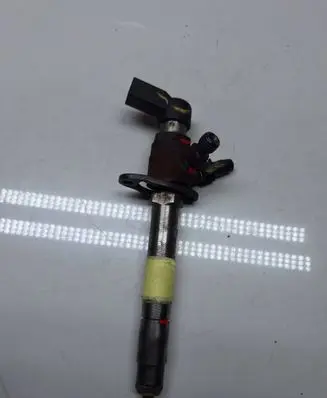 Citroen C6 Fuel injector 5U3Q9K546AA