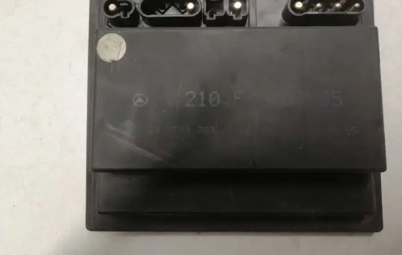 Mercedes-Benz E W210 Other control units/modules A2105450005