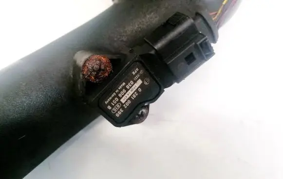 Volkswagen Golf Plus Air pressure sensor 0281002399 038906051B