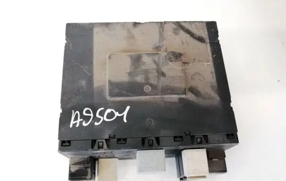Volkswagen Touran I Fuse box set 3c0937049d