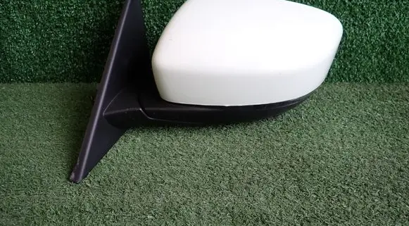 Maserati Levante Front door electric wing mirror 
