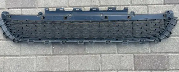 Front bumper lower grill