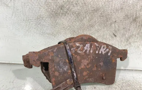 Opel Zafira A Brake pads (front) 
