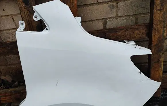 Mercedes-Benz Sprinter W907 W910 Fender