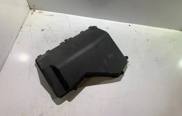 BMW X3 E83 Fuse box cover 7521582