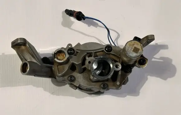 Dodge Durango Oil pump 04893782