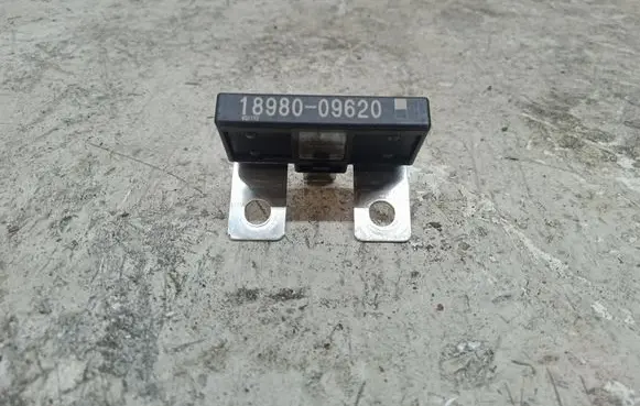 Hyundai i30 Fuse 1898009620